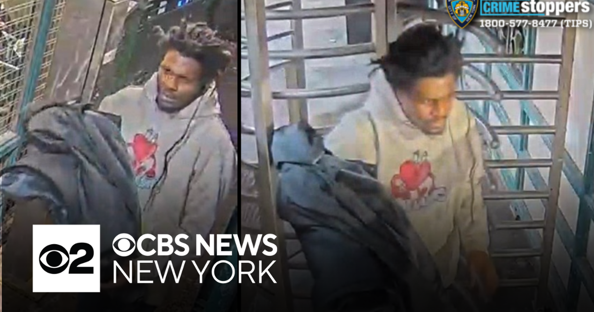Police looking for suspect who stabbed, robbed teen in Bronx subway