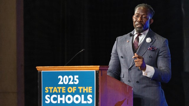 Immigration Des Moines Superintendent 