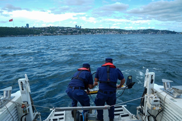 Search for missing Russian swimmer in Bosphorus continues on fourth day 