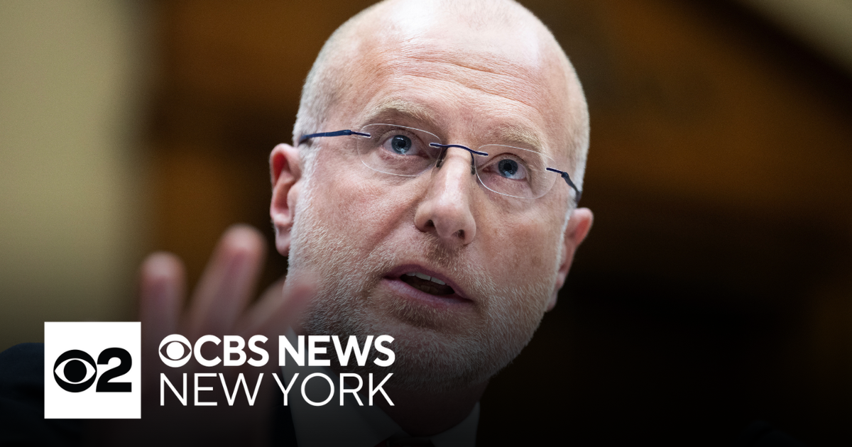 FCC says TV talk shows have to give political candidates equal time