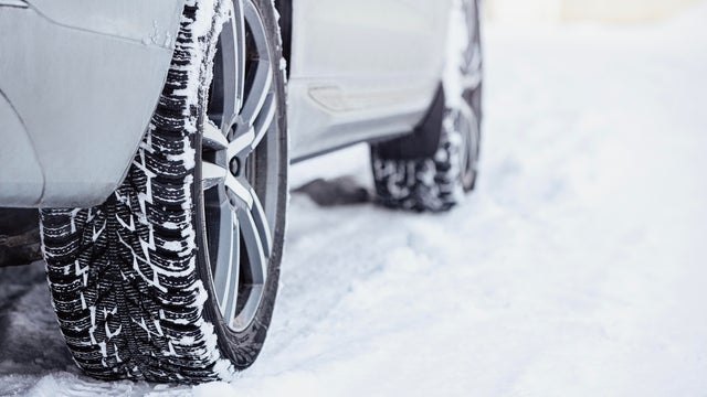 Tires in snow 
