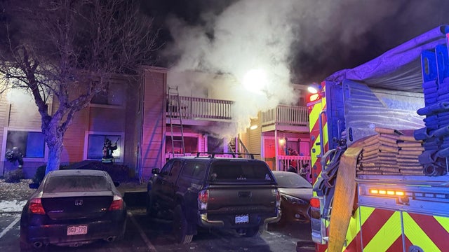 injury-apartment-fire-2-aurora-fire-rescue-tweet.jpg 