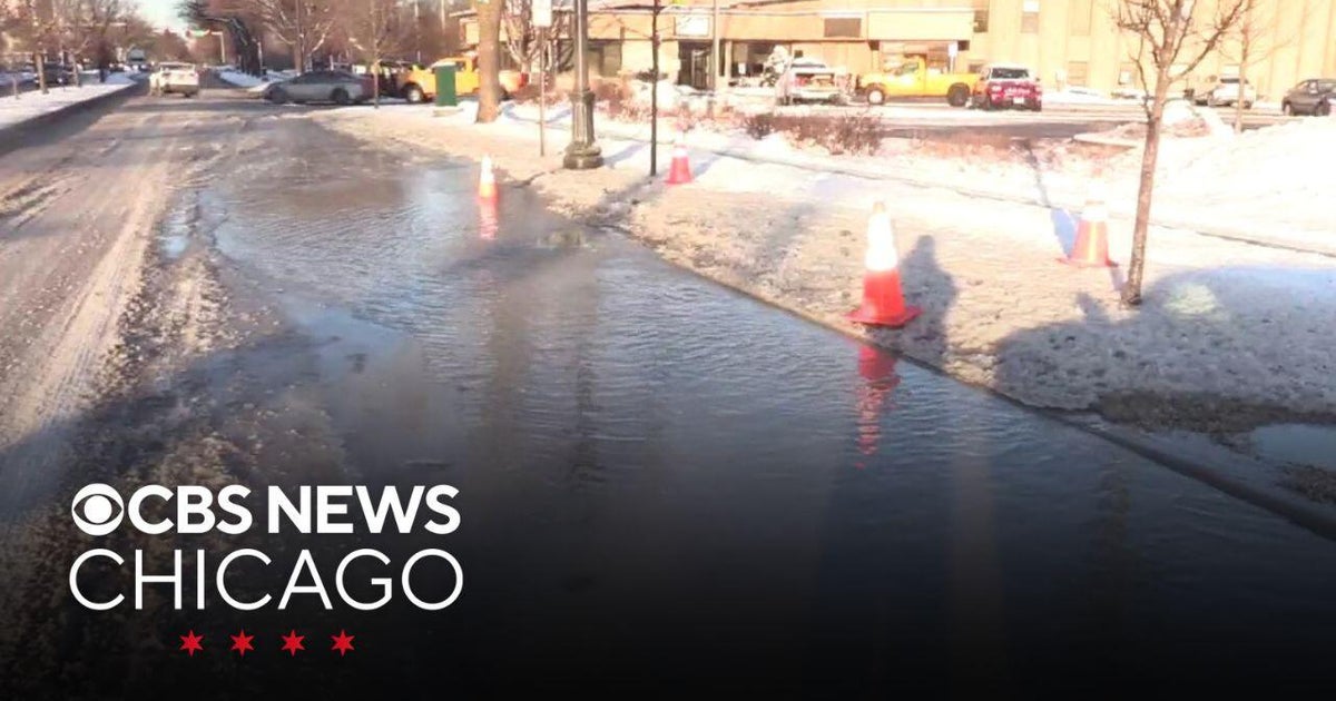 Water main break shuts down part of Devon Avenue in Lincolnwood - CBS ...