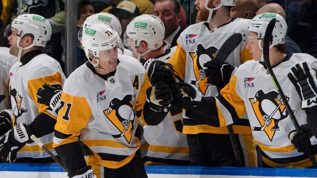 Pittsburgh Penguins v Vancouver Canucks 