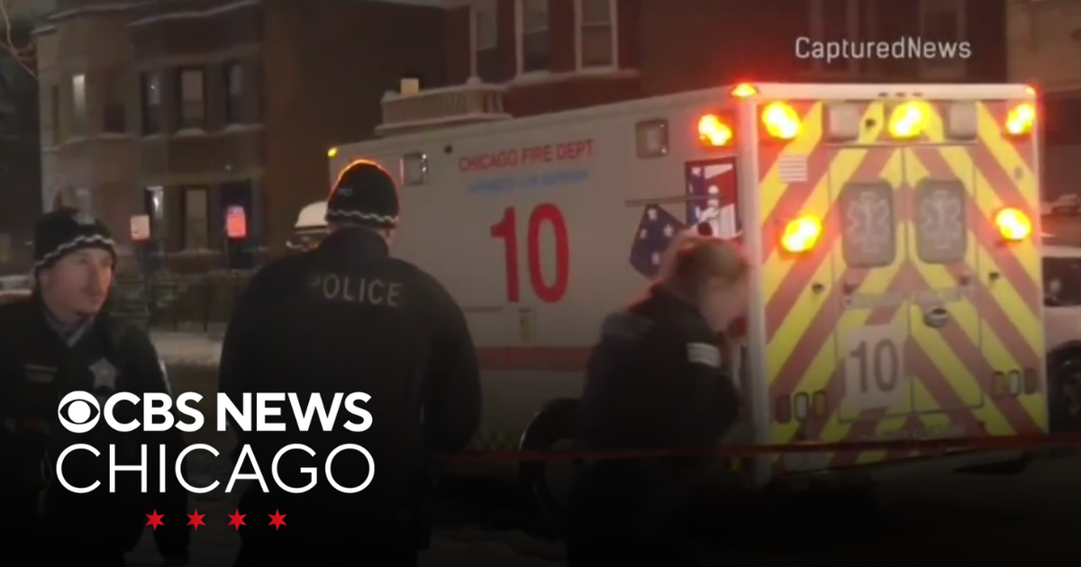 2 men shot multiple times while driving on Chicago's West Side - CBS ...