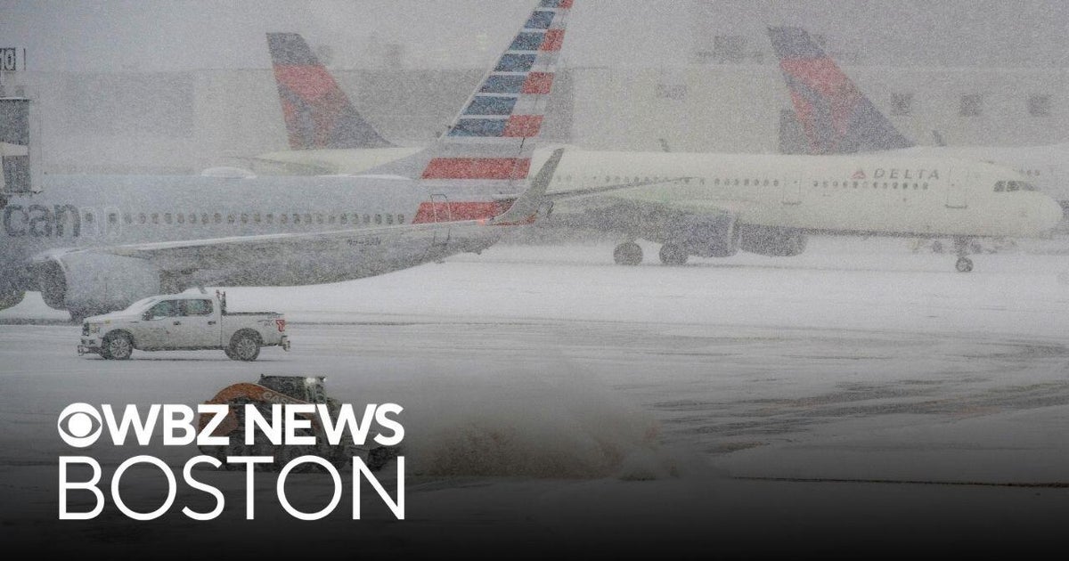 Boston snow storm forces more than 500 flight cancellations at Logan Airport