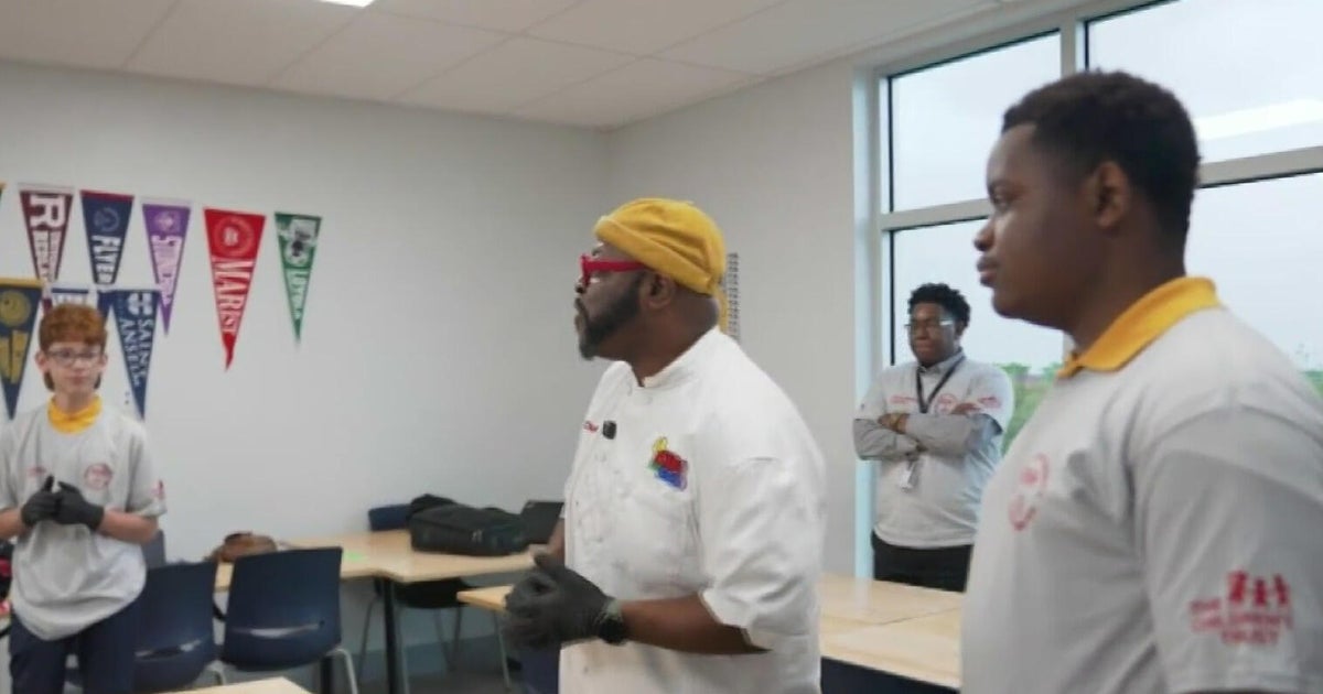 South Florida chef teaching young people lessons that go far beyond the kitchen