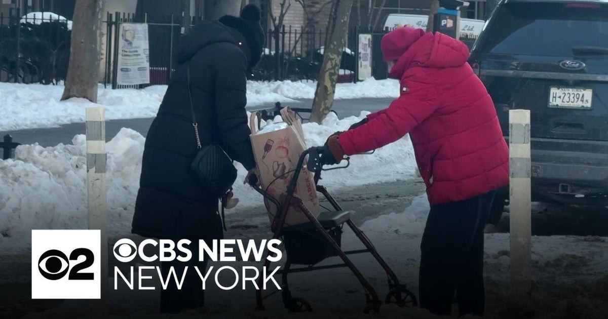 How to stay healthy and safe in dangerously cold weather - CBS New York