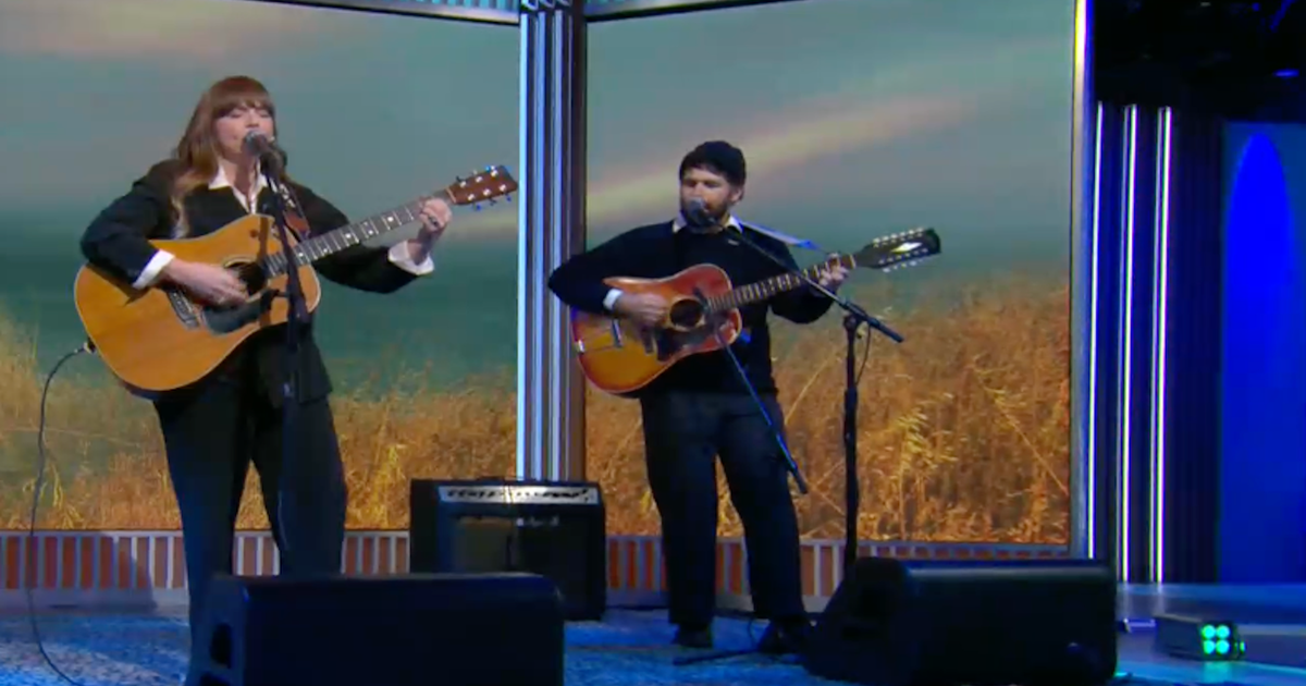 Saturday Sessions: Courtney Marie Andrews performs "Cons and Clowns"