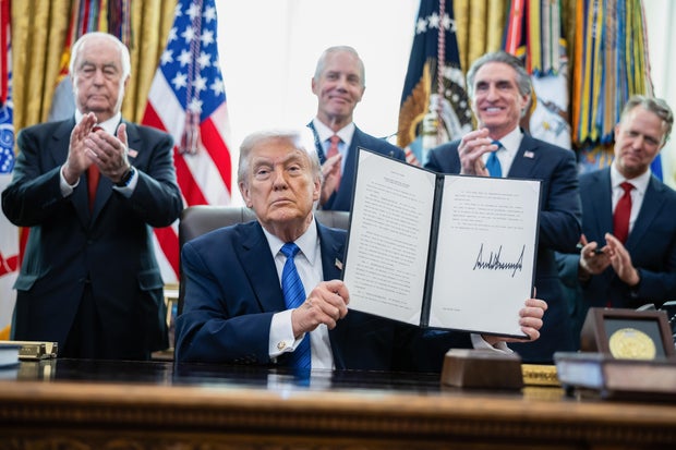 Trump Signs Order To Bring IndyCar Race To DC