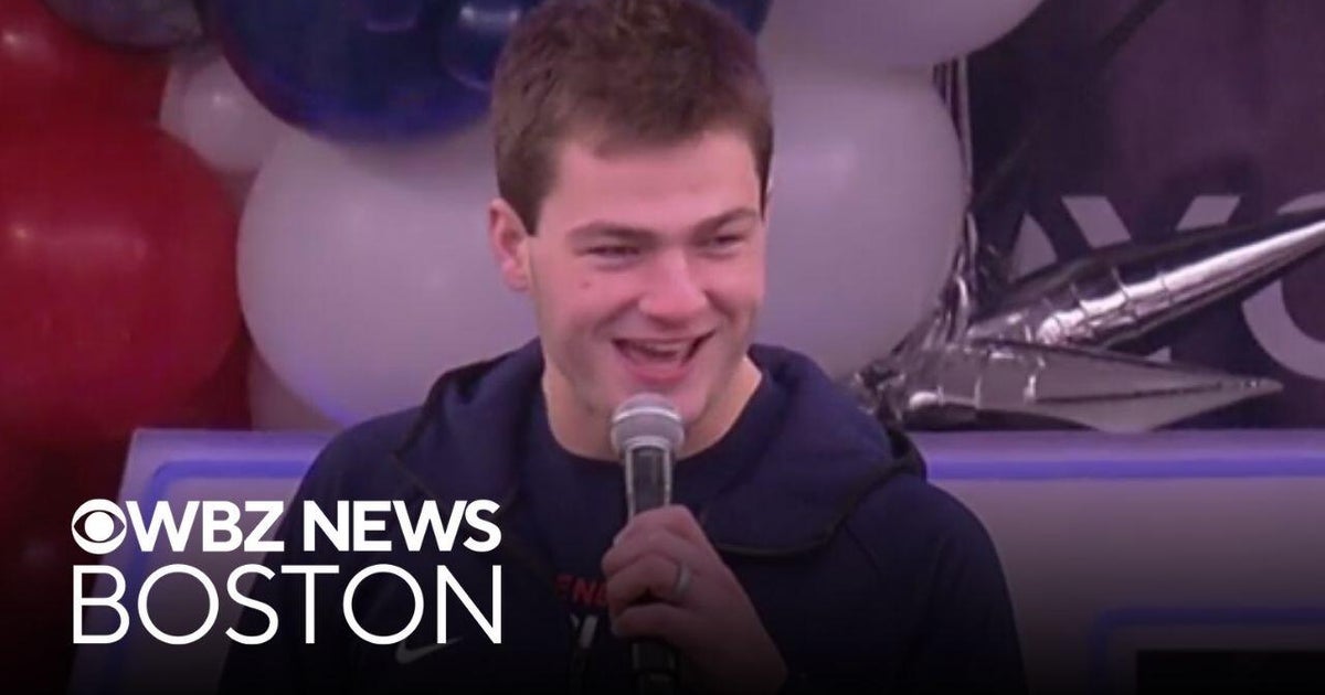 Drake Maye, Mike Vrabel address Gillette Stadium crowd at Super Bowl rally