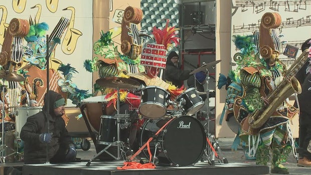 Mummers string band competition kicks off at Lincoln Financial Field after weather delay 