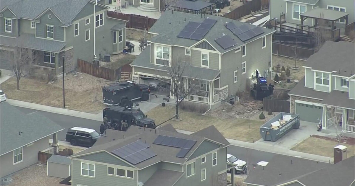 Barricaded suspect found dead inside Denver metro area home after ...