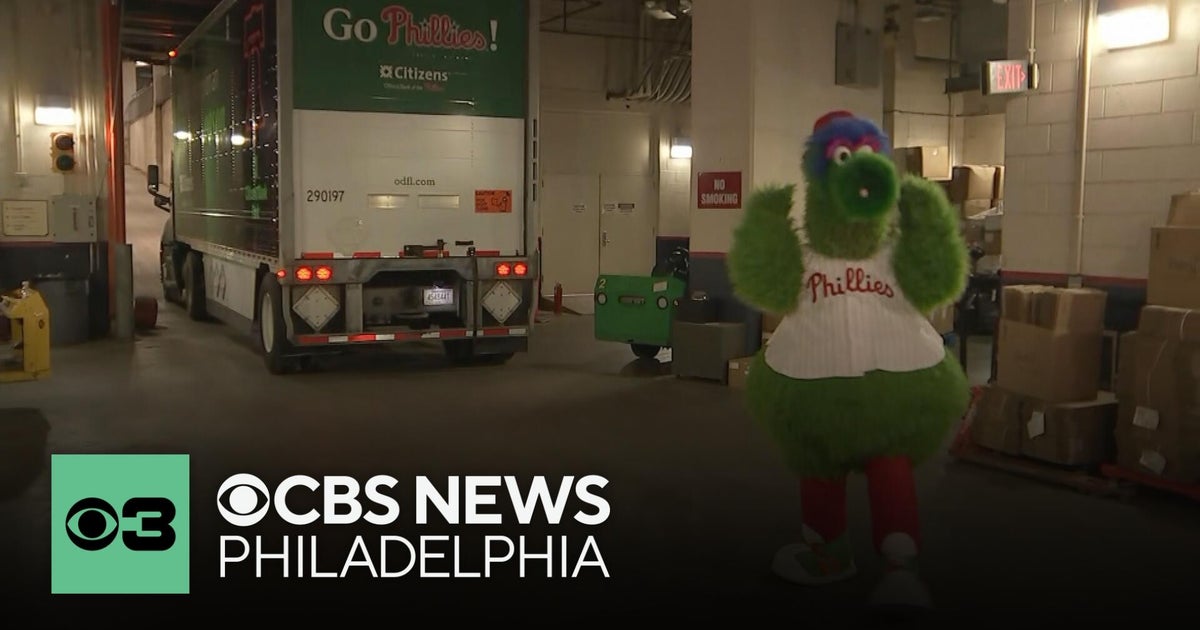 Phillies, Citizens load up 3 trucks with gear for Spring Training in Florida