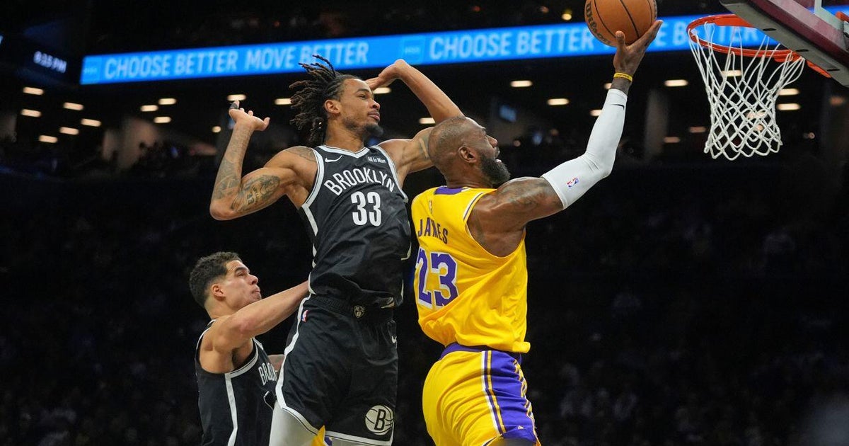 Lakers get Austin Reaves back, cruise to easy win over Nets