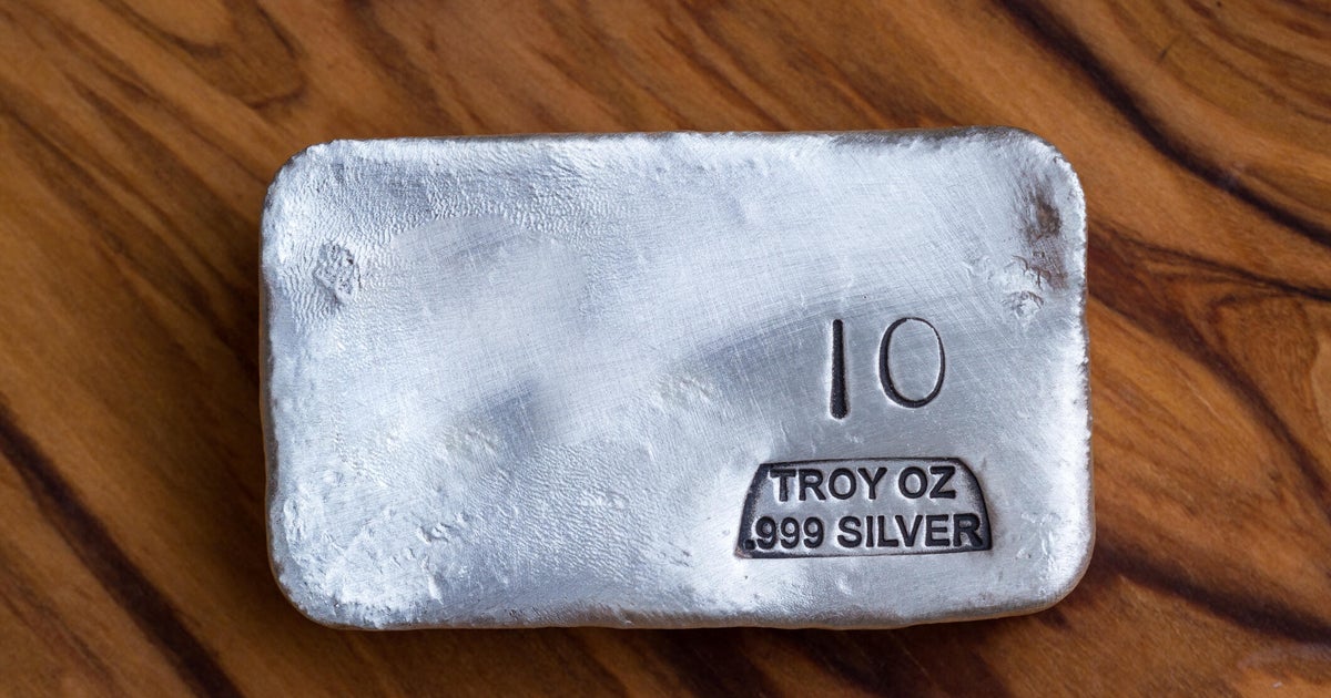 Колко трябва да платя за кюлче сребро от 10 унции в момента?