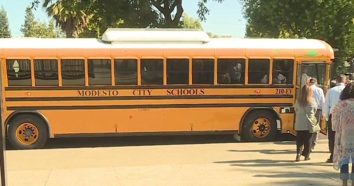 Modesto City School District see record high graduation rates, report says