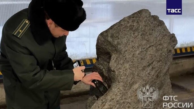 russia-altai-meteorite-smuggling2.jpg 