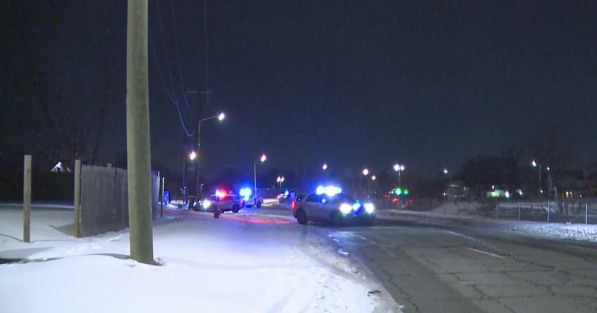Detroit police investigate after man found dead in car - CBS Detroit