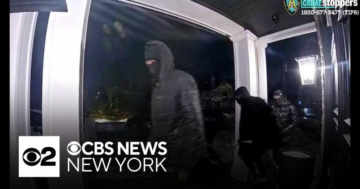 3 wanted in Staten Island burglaries