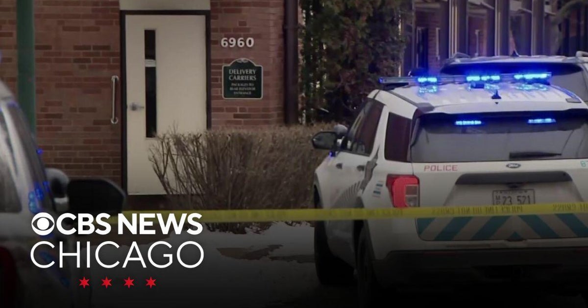 Chicago OEMC employee found shot to death in West Ridge apartment