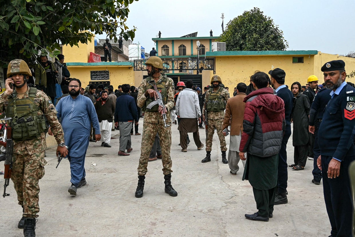 Mosque in Pakistan's capital Islamabad hit by suicide bombing, leaving ...