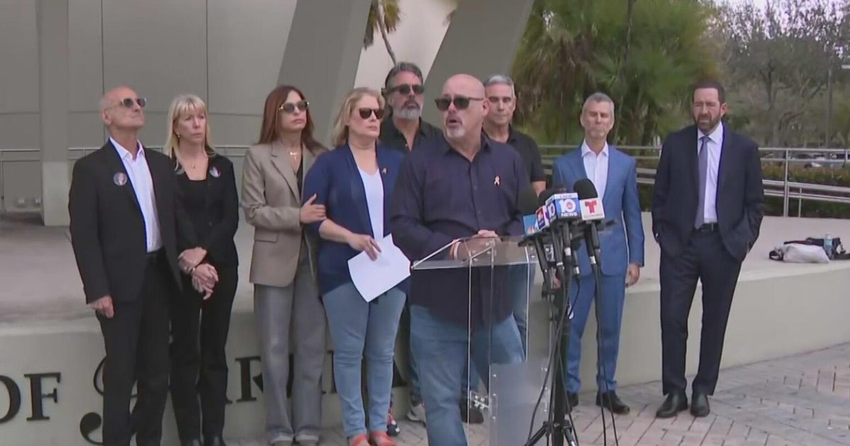 Parkland families urge Broward Sheriff’s Office to stop delaying lawsuit, demand day in court
