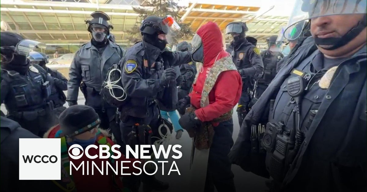 Clergy members arrested in anti-ICE protest had "no hesitation" - CBS ...