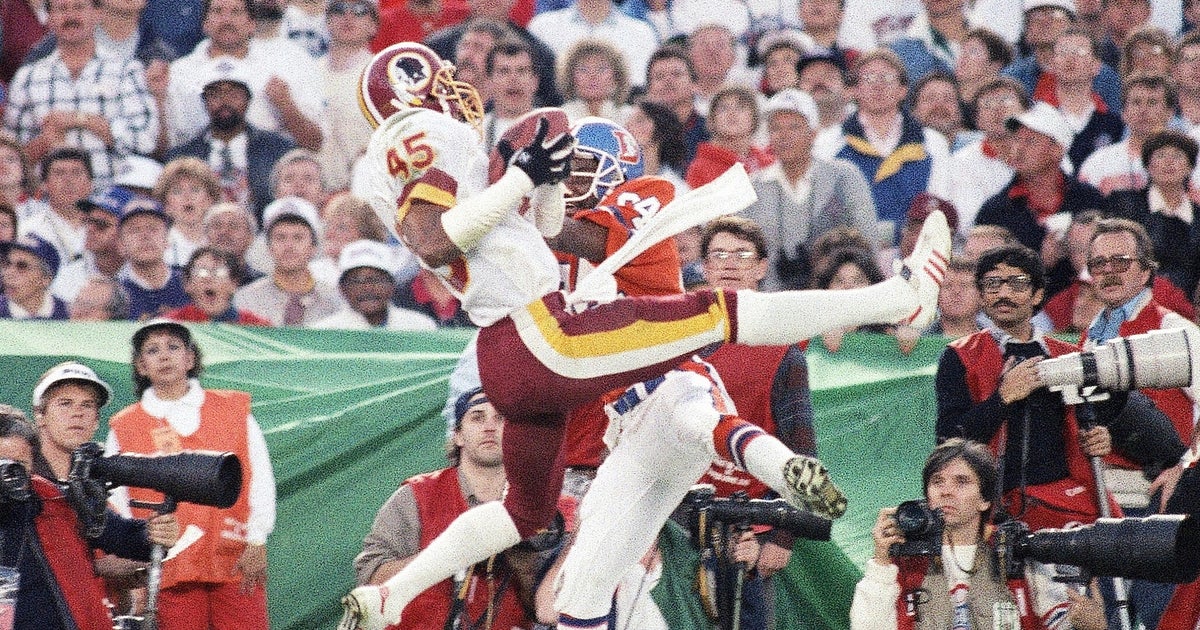 Бари Уилбърн който водеше НФЛ по прихващания през 1987 г