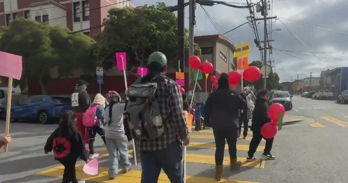 San Francisco parents, students march in support of teacher strike