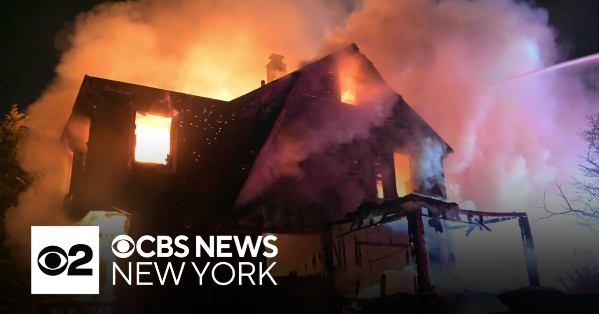 1 dead after large house fire on Long Island, officials say - CBS New York