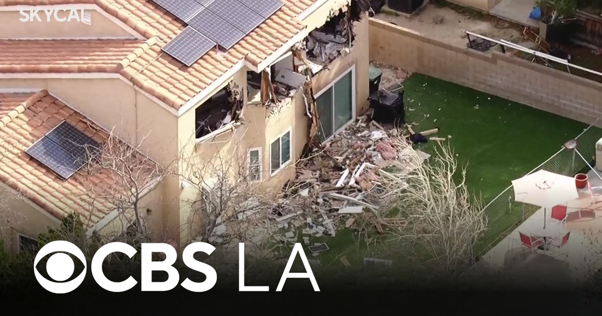 LA County deputies rip open back of Lancaster home to find person dead ...
