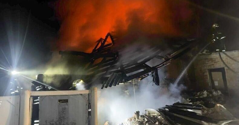 Руски дрон удари дом в североизточната част на Харковска област