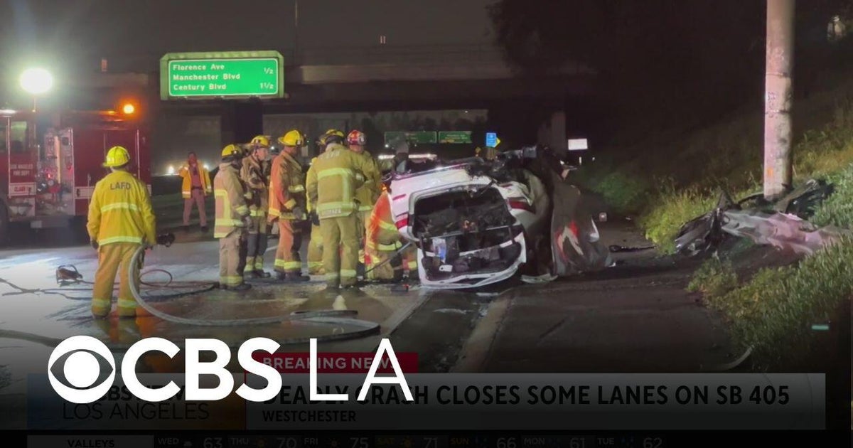 Deadly crash shuts down lanes on the southbound 405 Freeway in Westchester