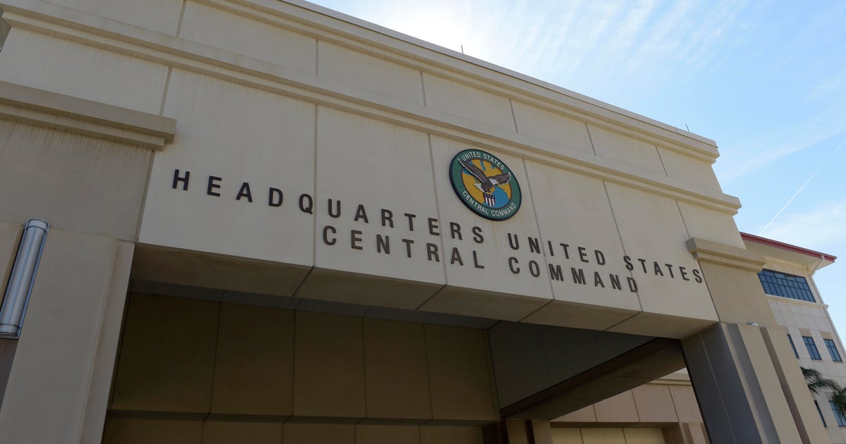 Бивш полковник от армията, изпратил секретни военни планове на жена, с която се е запознал онлайн, получава 2 години затвор