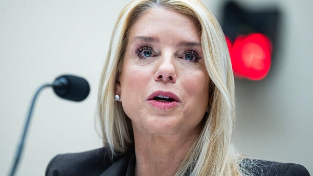 pam-bondi-4372524-640x360.jpg 