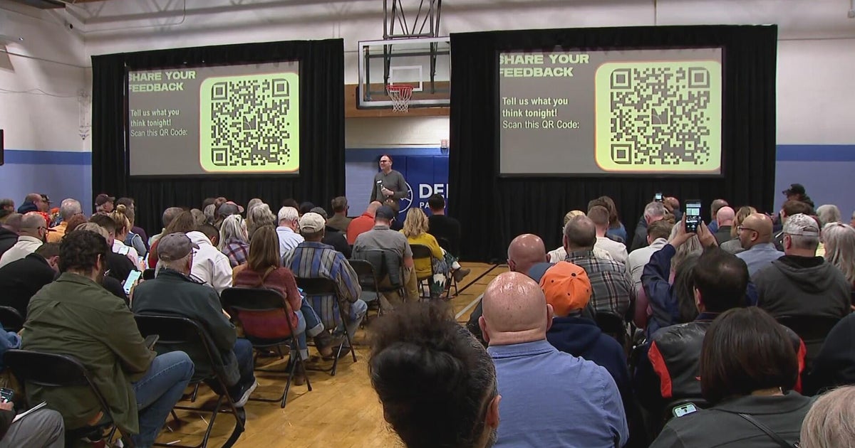 Residents in Denver provide input about new Broncos stadium plans at open house