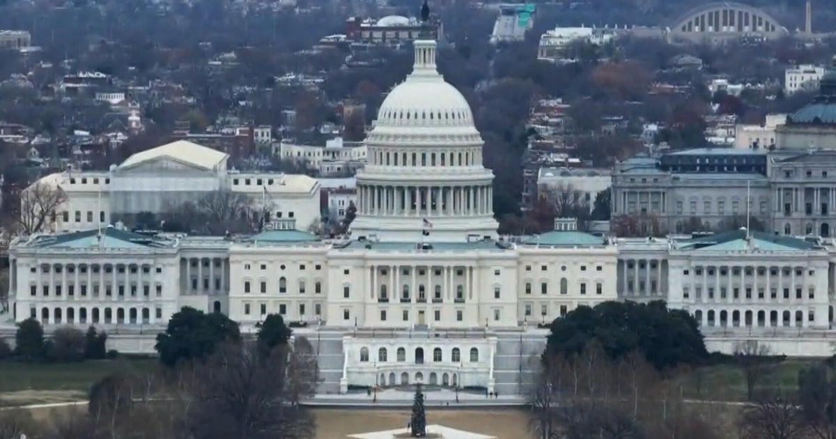 DHS shutdown begins with no deal in sight