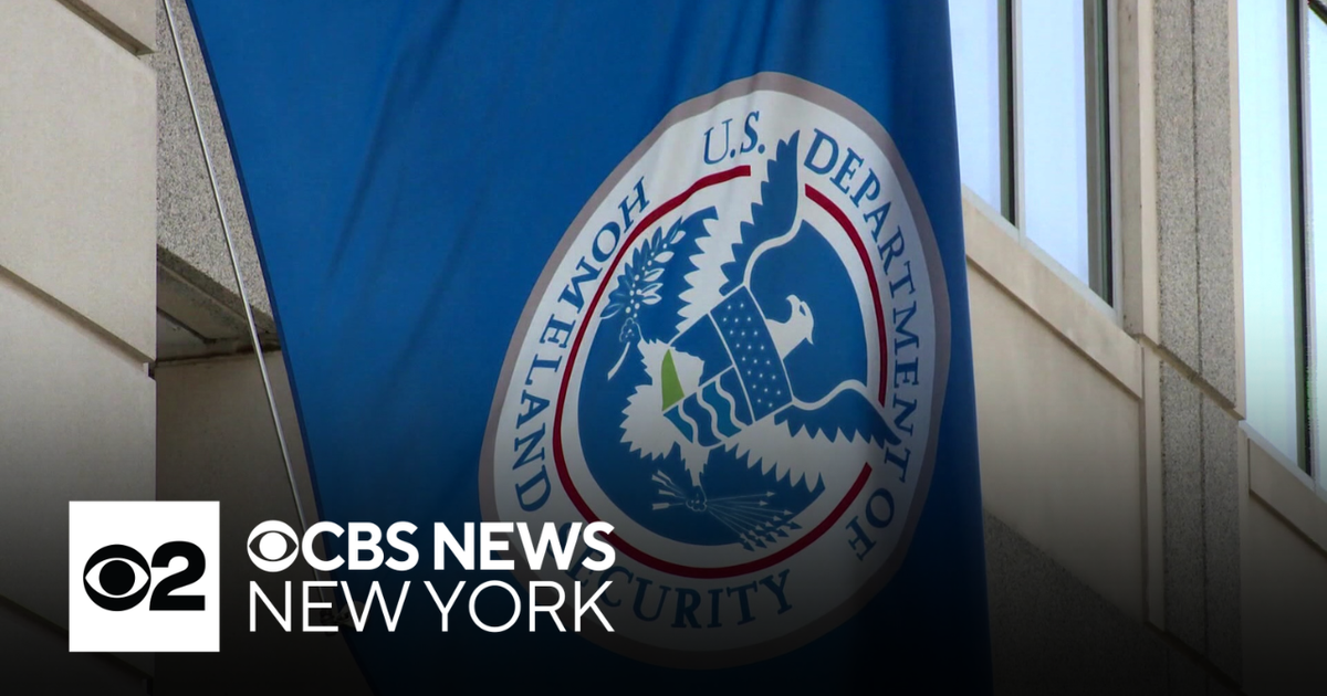 Partial government shutdown affecting the DHS enters its third day ...