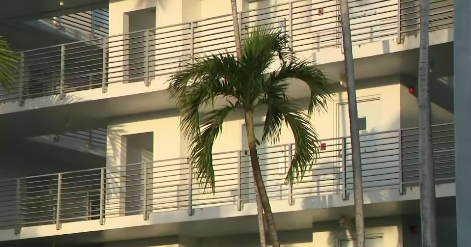 Miami Beach condo property owner and maintenance worker accused of kickback scheme of hundreds of thousands of dollars, investigators say