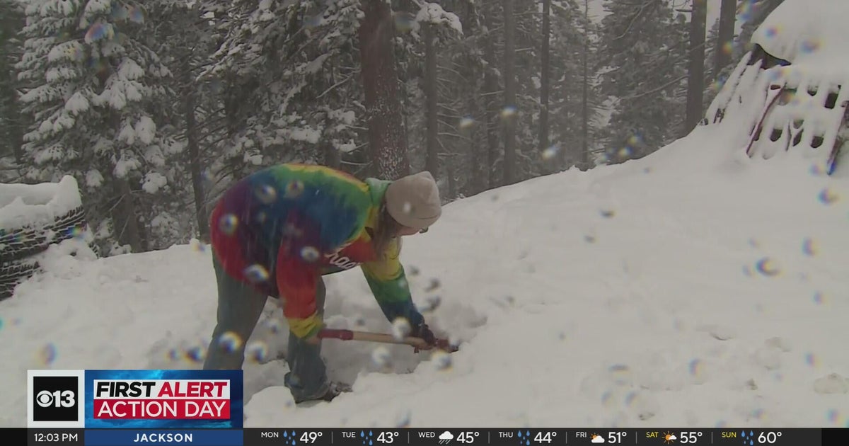 Sierra residents trying to dig out as snow coats region - CBS Sacramento