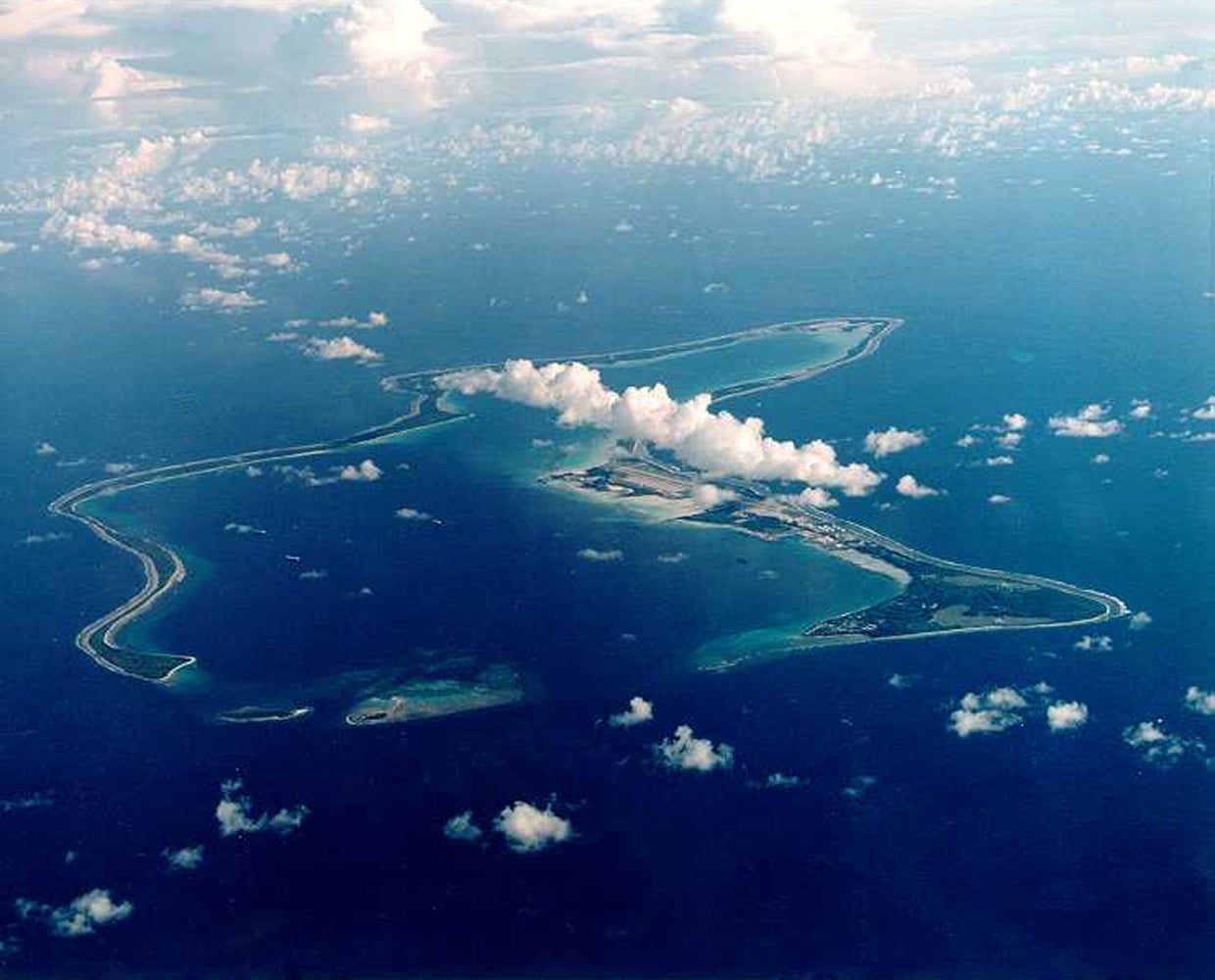 U.S. and U.K. to discuss use of Diego Garcia base as Iran protests ...
