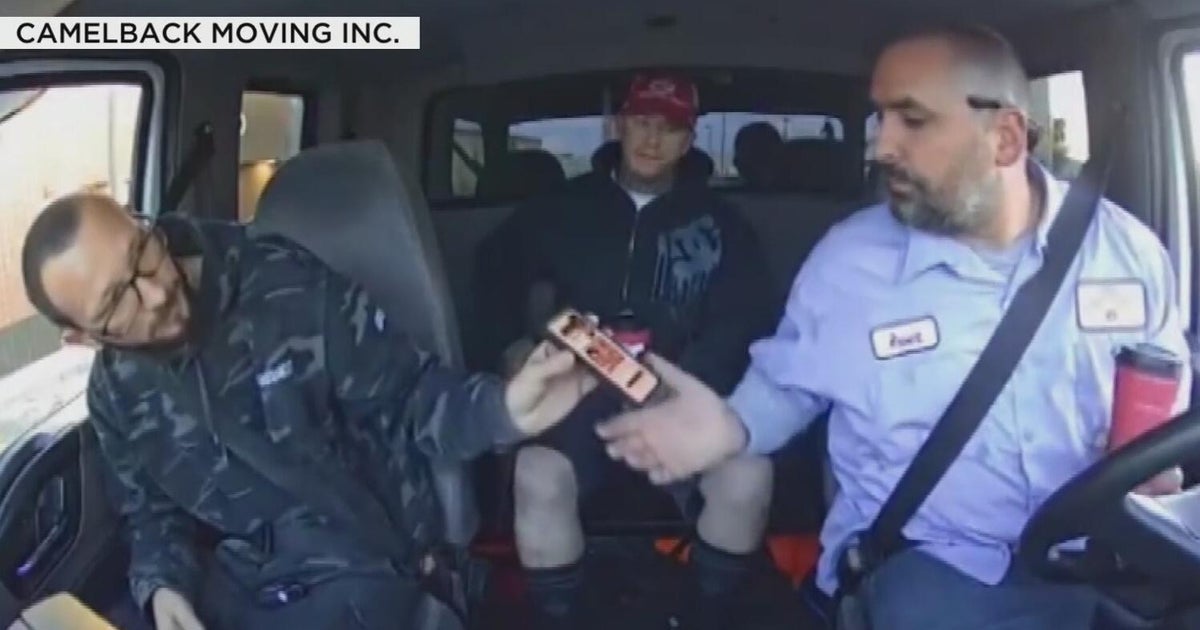Moving crew helps save kidnapped child - CBS Texas