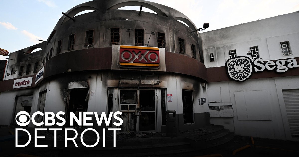 American tourists remain stranded in Puerto Vallarta amid cartel violence