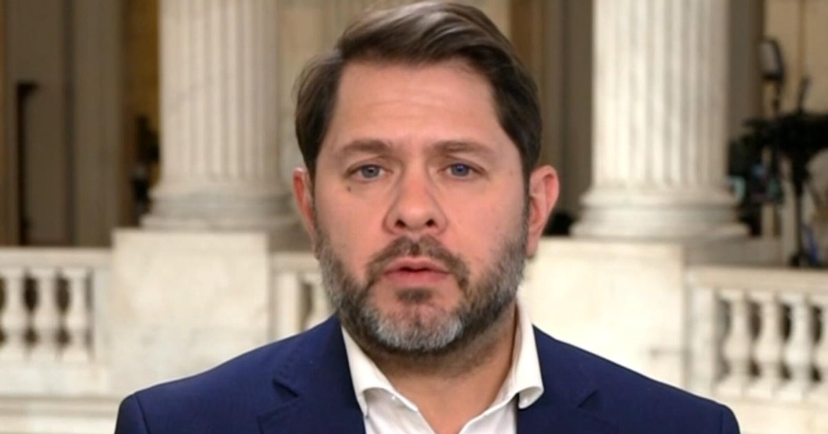 Gallego says he's skipping State of the Union because "there's better things for me to be doing"