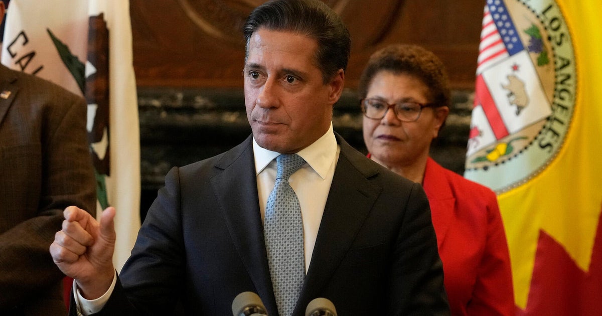 FBI serving search warrants at former Miami-Dade County Public Schools superintendent’s Los Angeles home