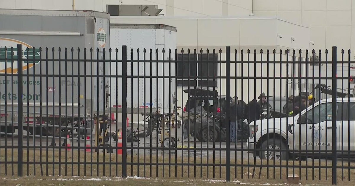 Lyft driver charged in Detroit crash that killed couple - CBS Detroit