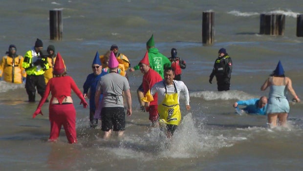 polar-plunge-0301b.jpg 