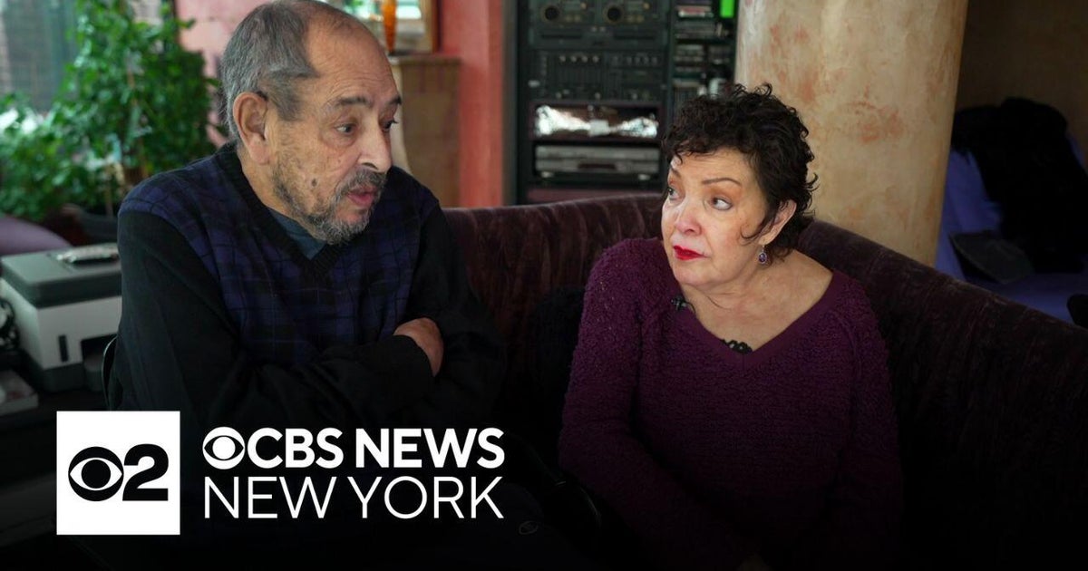 More older people being targeted with fraud schemes, FBI says - CBS New ...