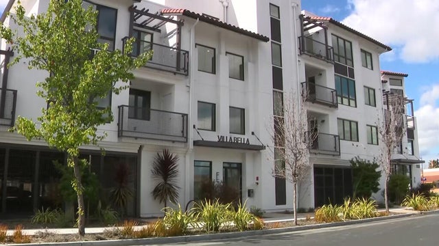 Overhead siren and flashing red lights on a fire truck 